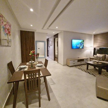 Modern Luxury Retreat: 2-Bedroom Apartment In The Heart Of Marrakech Marrakesz Zewnętrze zdjęcie