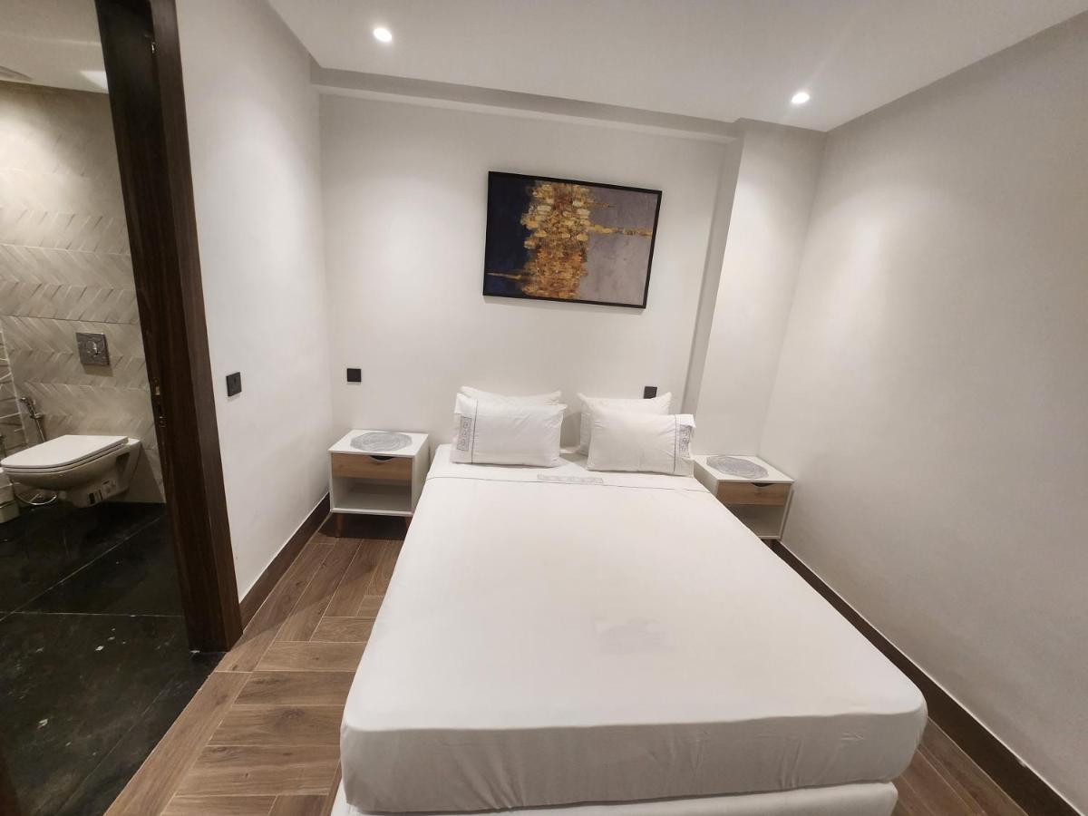 Modern Luxury Retreat: 2-Bedroom Apartment In The Heart Of Marrakech Marrakesz Zewnętrze zdjęcie